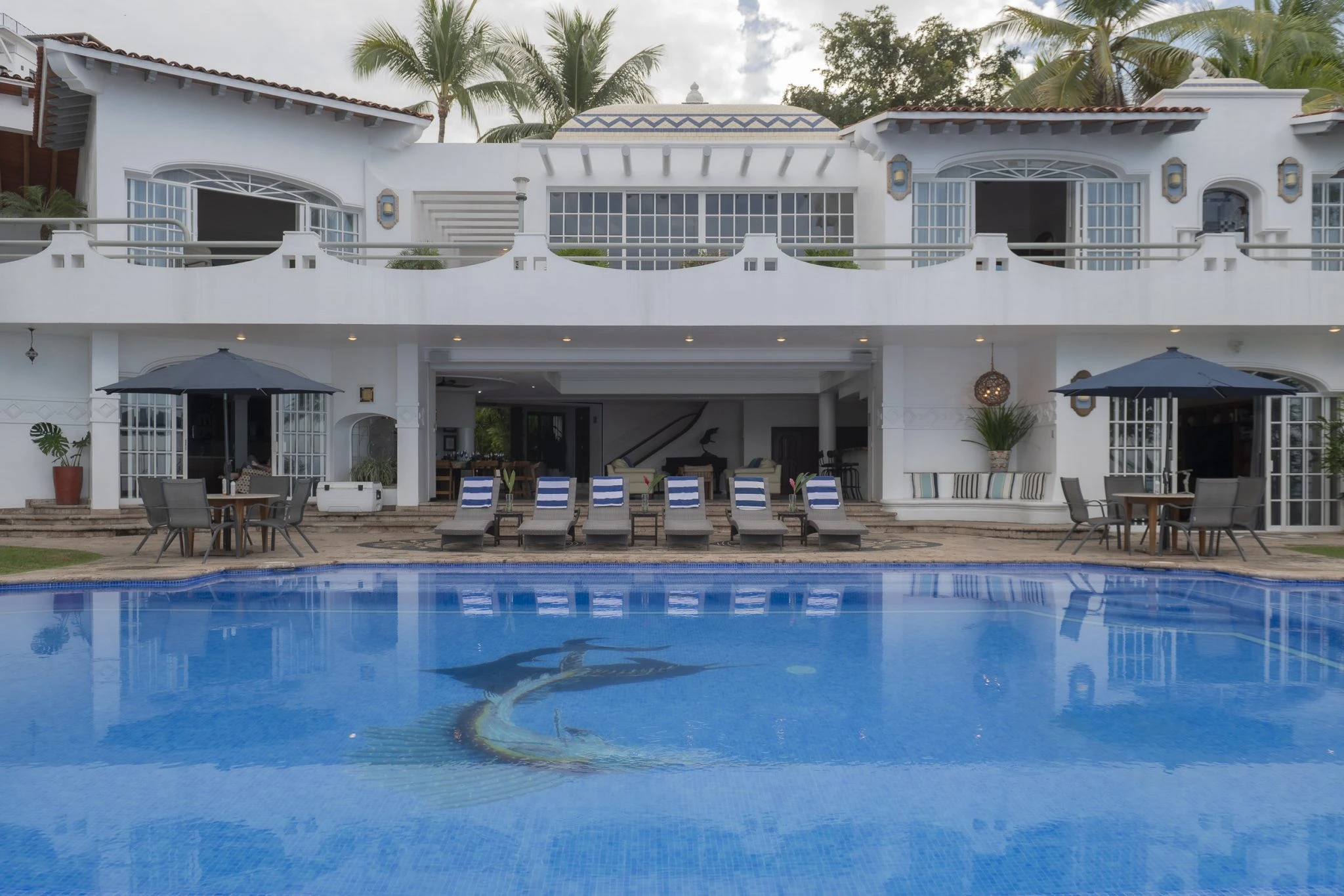 luxury-villa-puerto-vallarta-infinity-pool 01