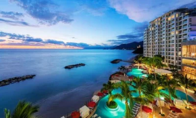 Villa La Mansion – Ocean Views & Luxury Stays 9 What Does All-Inclusive Mean in Puerto Vallarta? (2026)